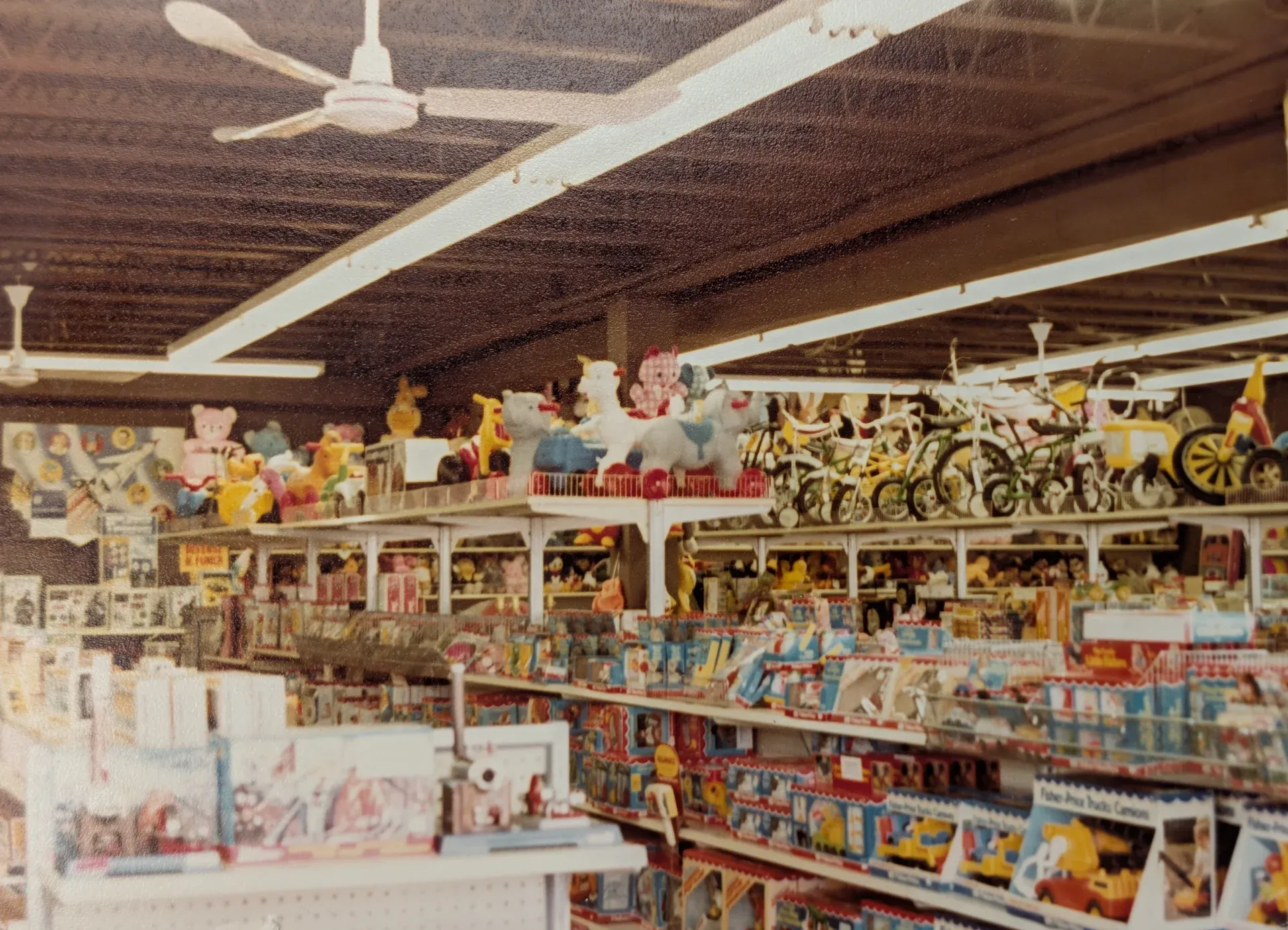 Intérieur historique du magasin Place Bureau